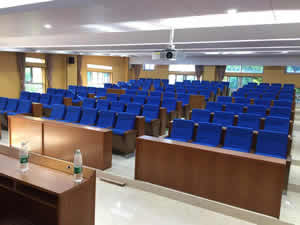 華南理工大學禮堂椅案例圖片